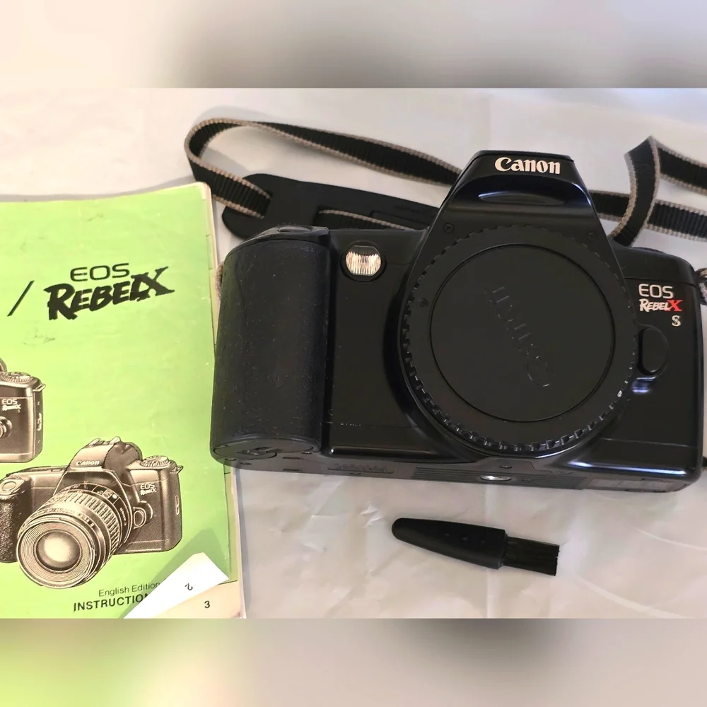 Canon EOS Rebel X S Black Camera body only like new